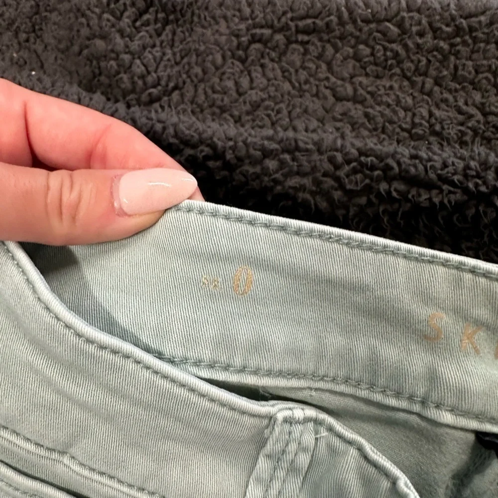 NWOT The Skinny Ankle Light Wash WHBM jeans